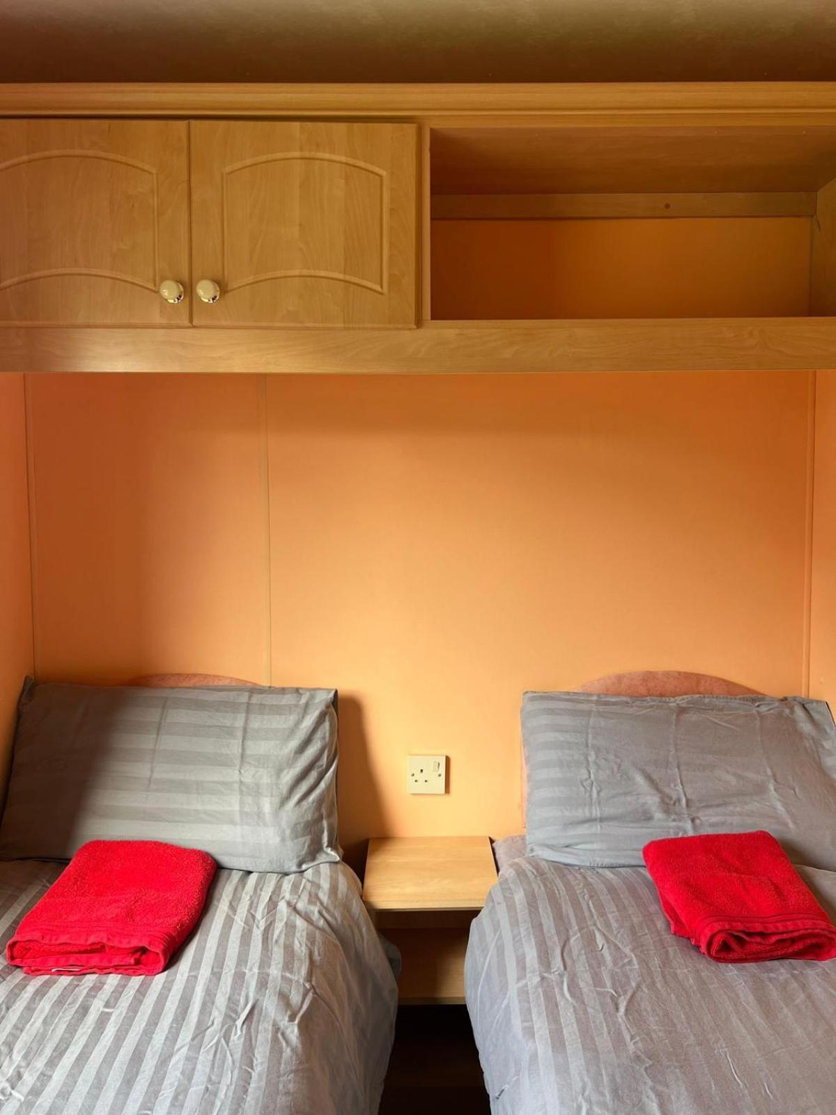 Spacious 2 Bedroomed Mobile Home Аберистуит Экстерьер фото